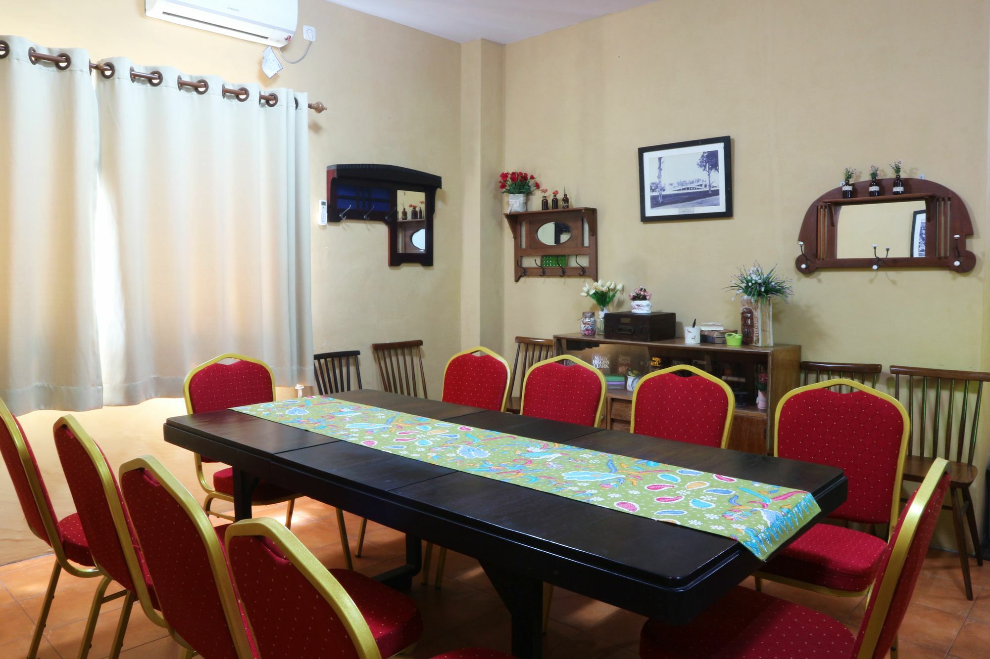 Roemah 28 Syariah Hotel Medan Exterior photo